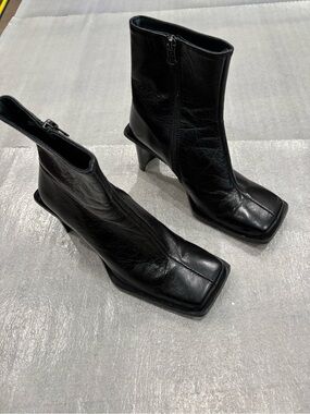 L’Interville Black All Leather Square-Toe Stiletto Ankle Boots Edge out